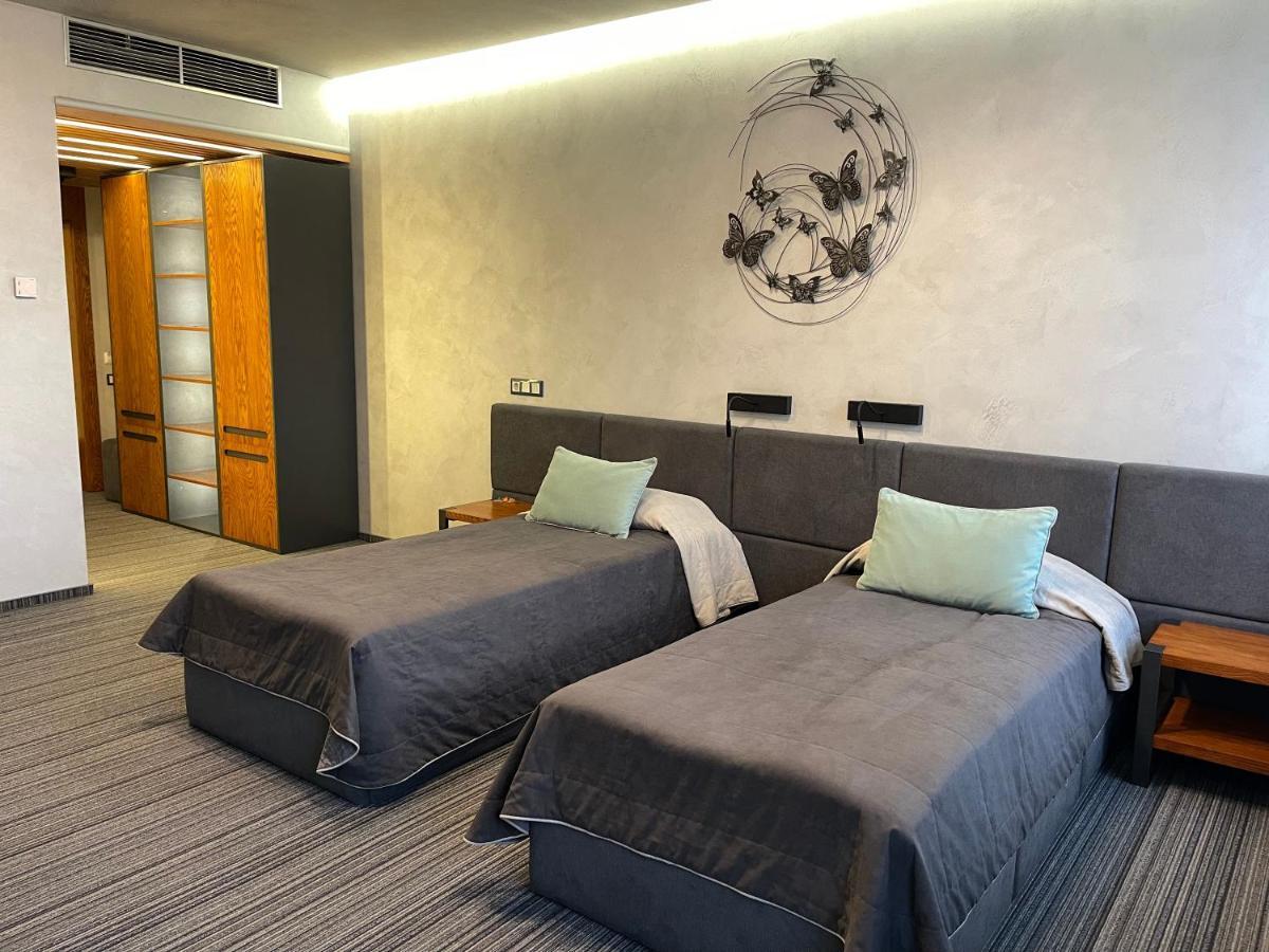 Mojo Hall Hotel Lutsk Eksteriør bilde