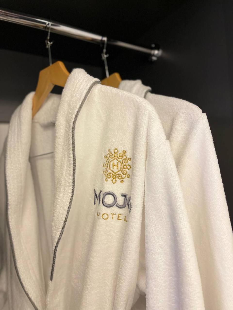 Mojo Hall Hotel Lutsk Eksteriør bilde