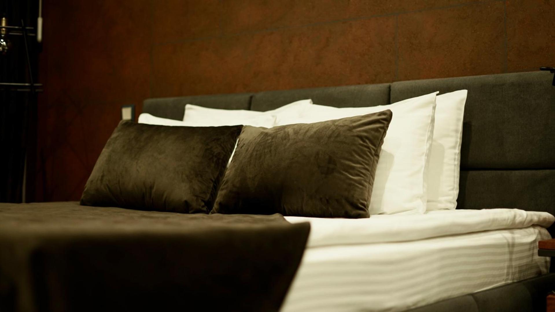 Mojo Hall Hotel Lutsk Eksteriør bilde
